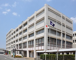 Yachiyo City Hall main building, to which Cosmo Oil Marketing began supplying renewable energy-derived electricity